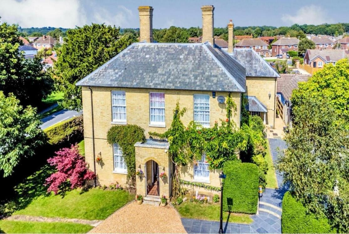 לינה וארוחת בוקר Langley House מראה חיצוני תמונה